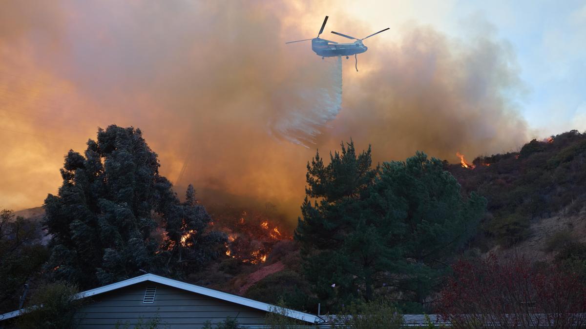 Aumenta a 24 la cifra de muertos por los incendios en Los Ángeles