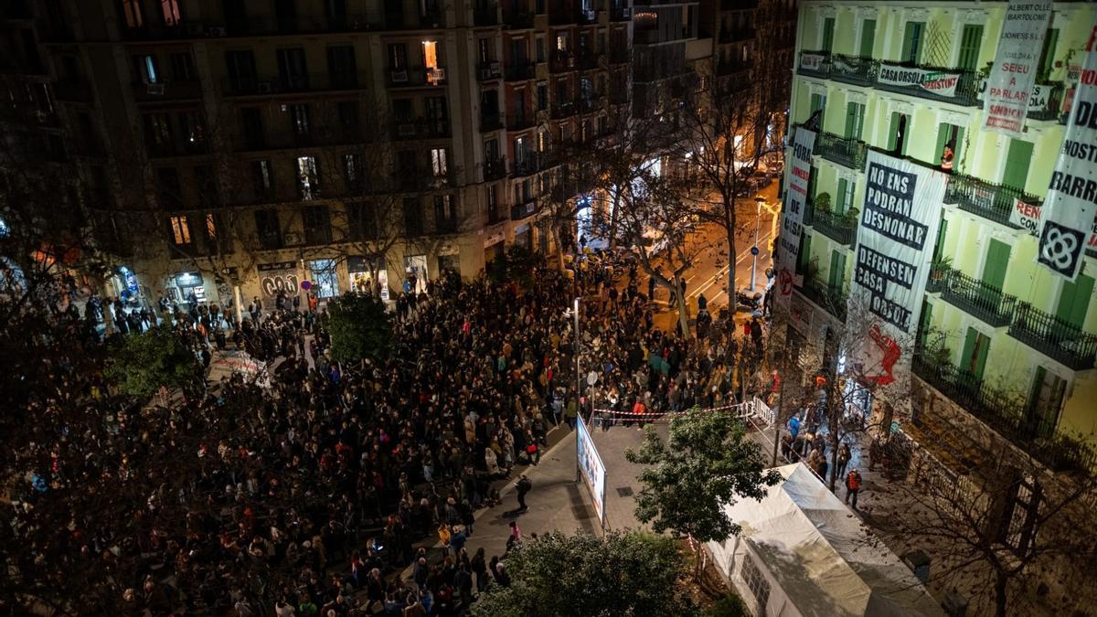 Maratón cultural y acampada nocturna en la víspera del desahucio en la Casa Orsola, símbolo de la crisis de vivienda