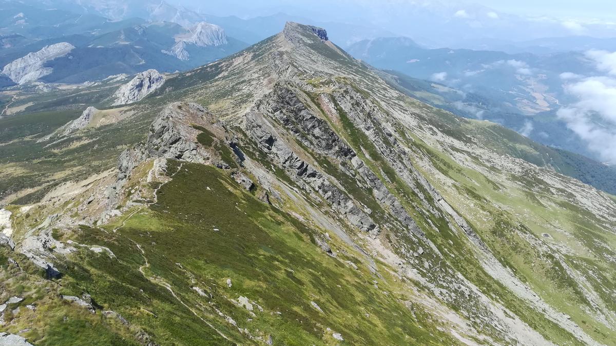 La carretera «turística» que amenaza el corazón de la Cordillera Cantábrica: el millonario proyecto para unir Potes y Reinosa