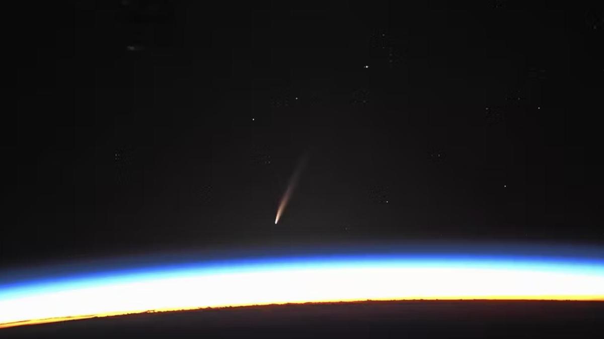 Cómo observar el nuevo cometa que ha pasado rozando el Sol y se hace visible al anochecer