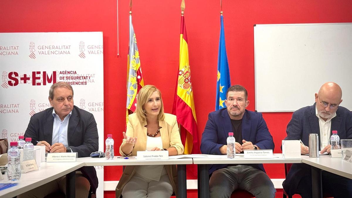 El imputado Emilio Argüeso entrega a la jueza de la DANA su móvil y pide que declaren Alvise y altos cargos de Mazón