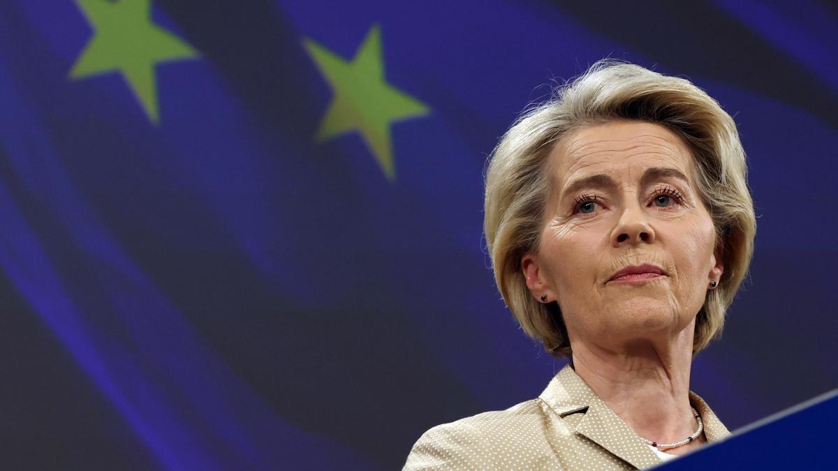 Varapalo judicial a Von der Leyen por ocultar sus SMS con el CEO de Pfizer durante la negociación de las vacunas contra el COVID