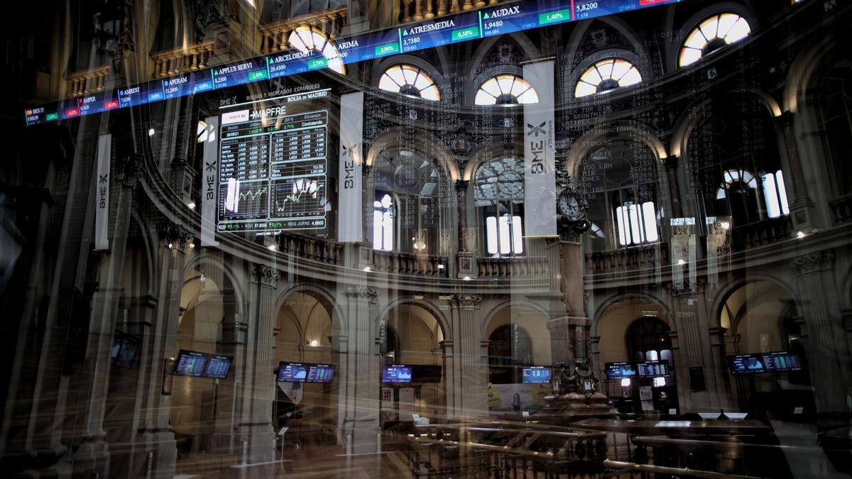 El Ibex 35 se hunde con los bancos en caída libre por la amenaza de Trump de nuevos aranceles a la UE