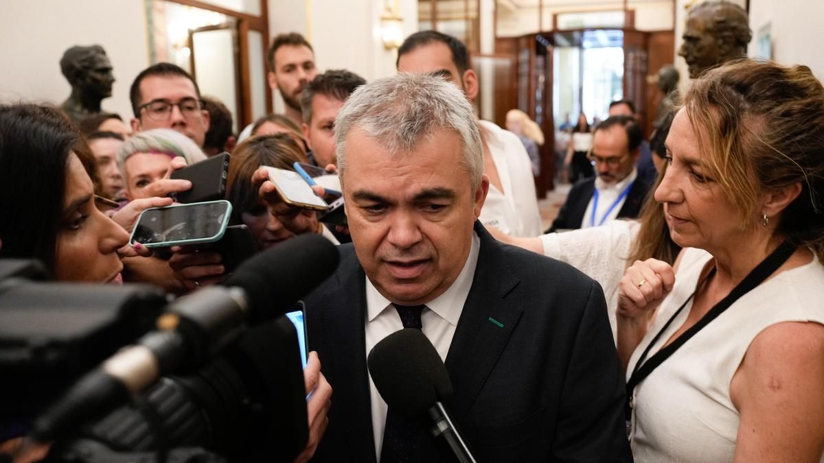 Santos Cerdán: «Estoy muy tranquilo, no he cometido ninguna ilegalidad»