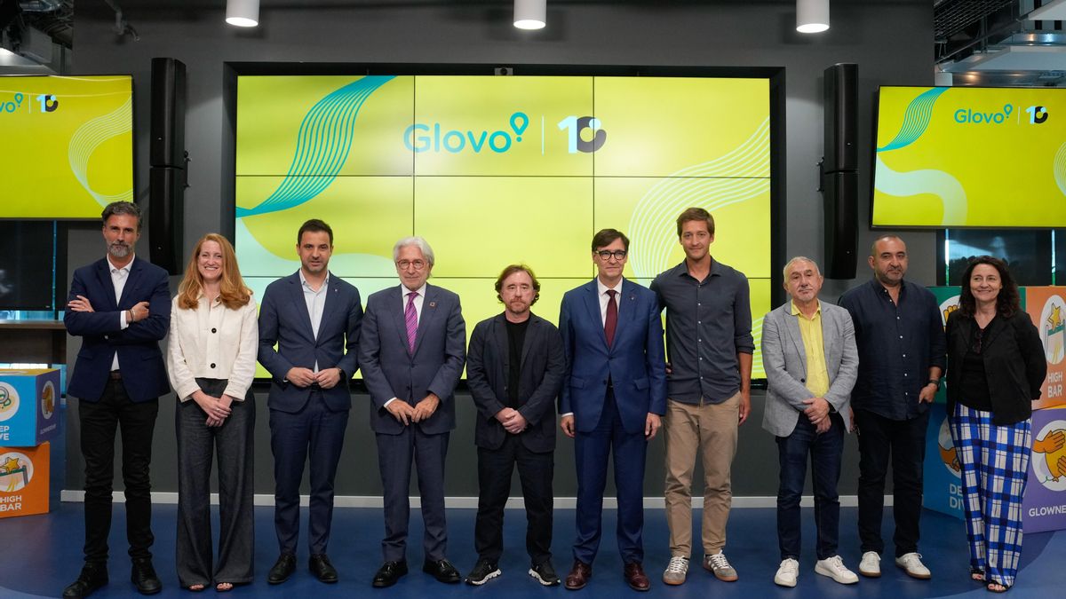 Illa felicita a Glovo por sus 10 años en plena crisis judicial de la empresa por los falsos autónomos