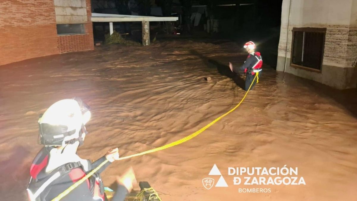 Las tormentas en el sur de Zaragoza provocan fuertes riadas y obligan a rescatar a decenas de vecinos