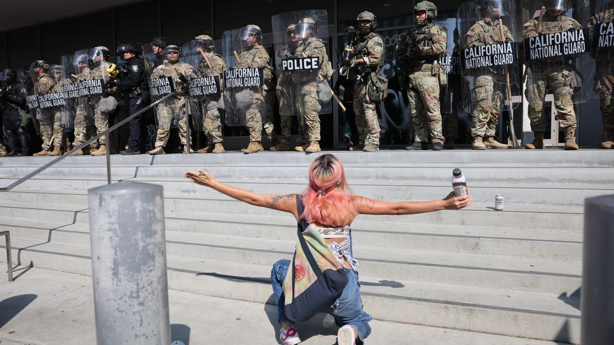 El tribunal de apelación suspende temporalmente la orden que declara ilegal el despliegue de Trump de la Guardia Nacional en Los Ángeles