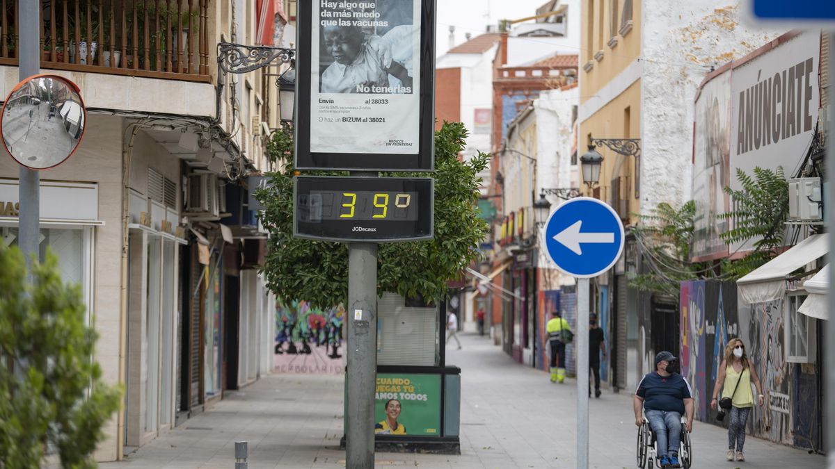 Fin de semana de contrastes: alerta por altas temperaturas y por tormentas en varias comunidades